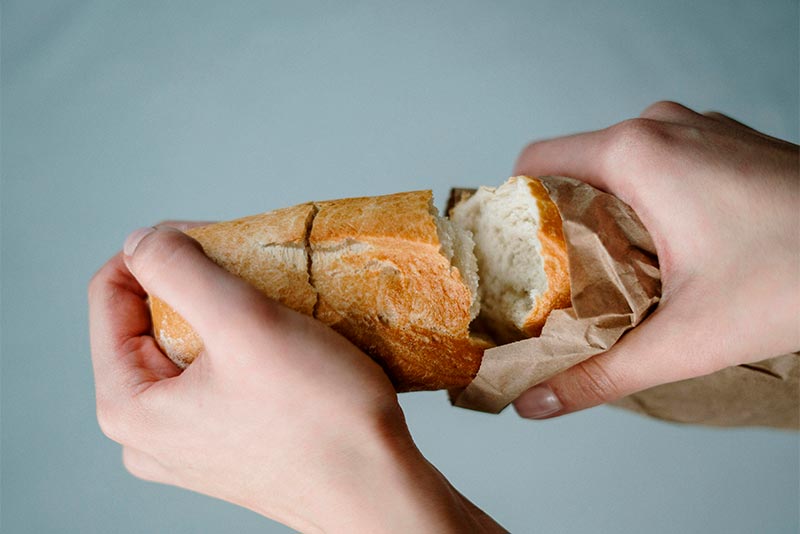 Est-ce bon de manger du pain ? Notre guide pratique