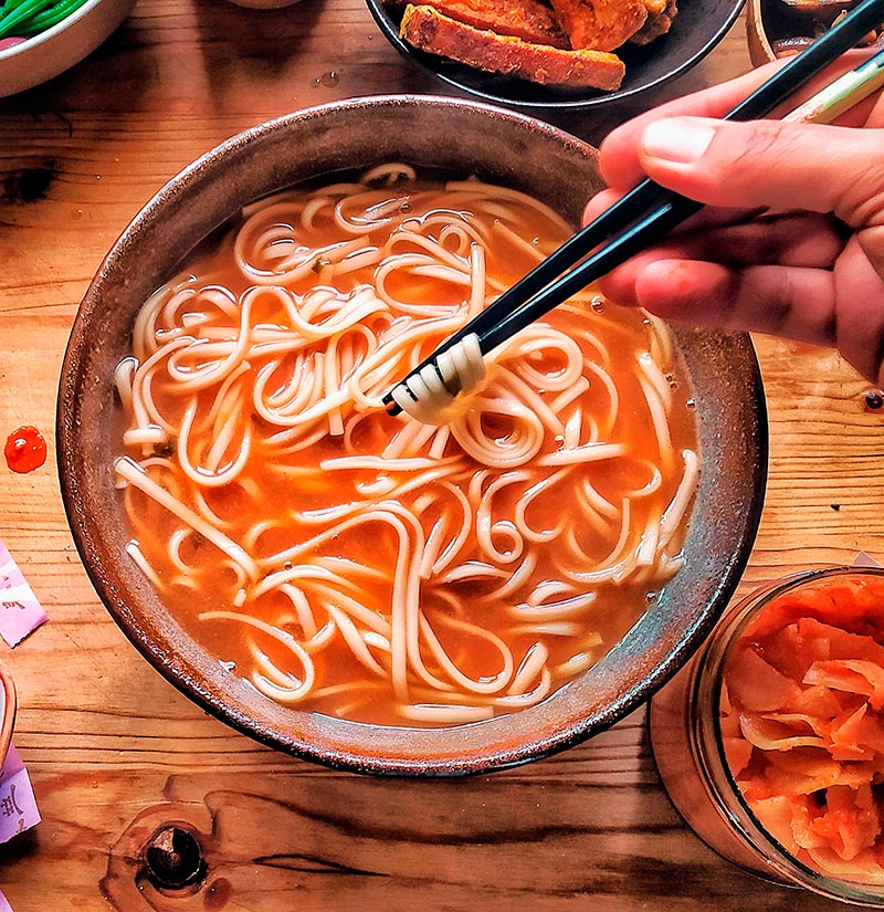 SOUPE DE NOUILLES AU KIMCHI